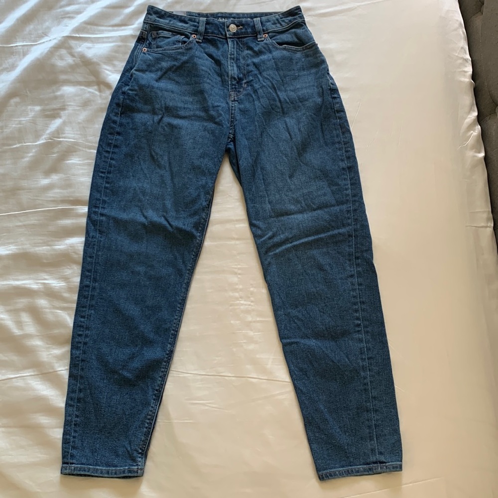American eagle dark washed mom jean in a size two (used)